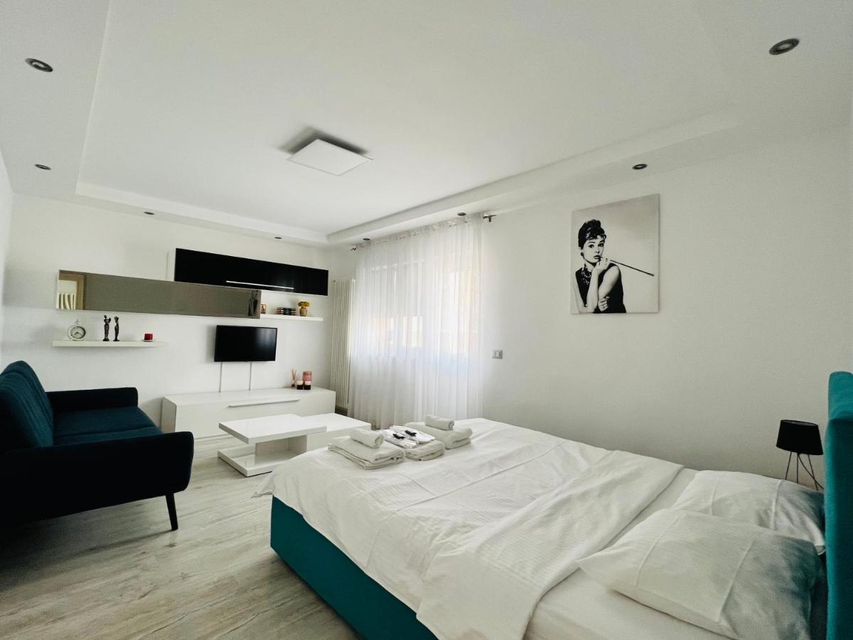 Denis Apartament Turda Exterior foto